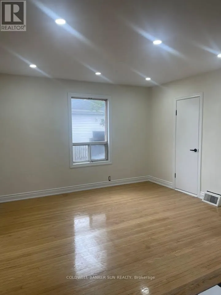 220 BLOOR STREET W