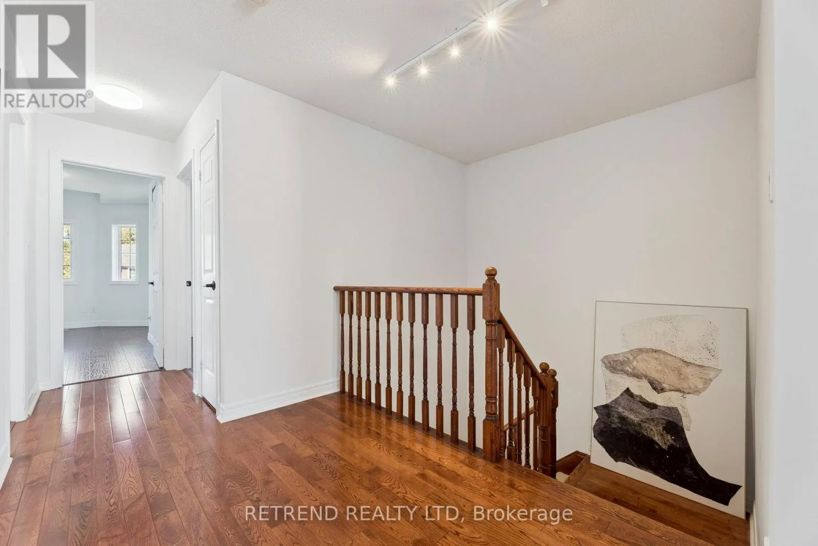 721 SWAN PLACE
