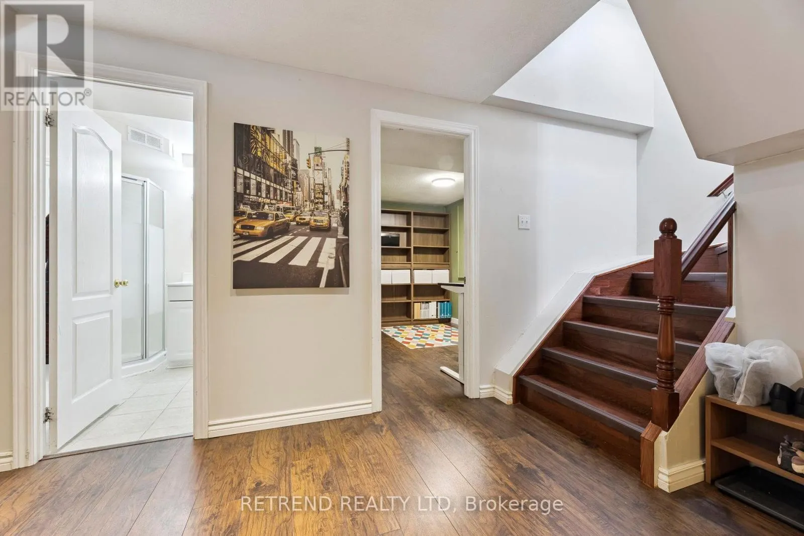 721 SWAN PLACE