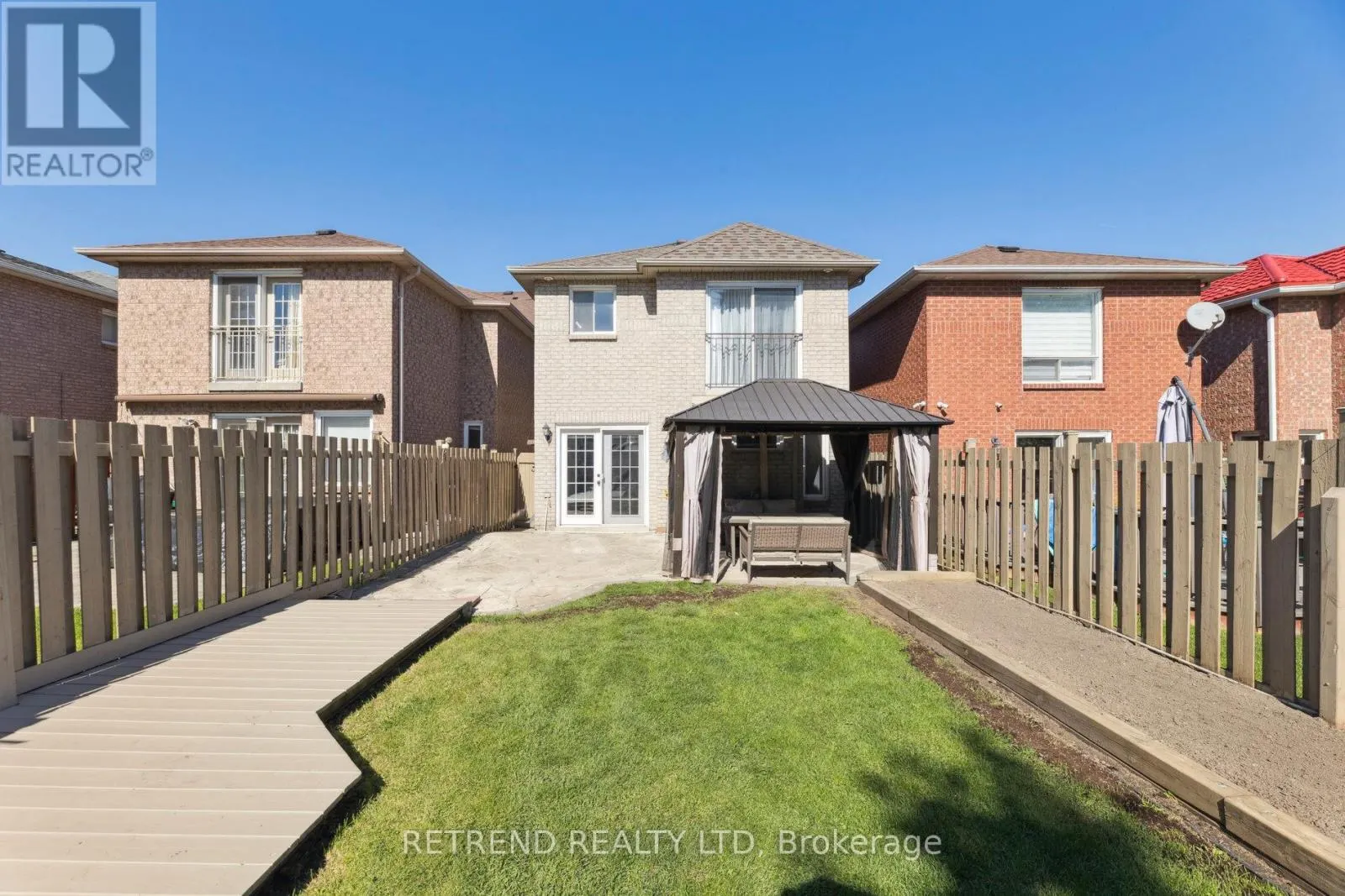 721 SWAN PLACE