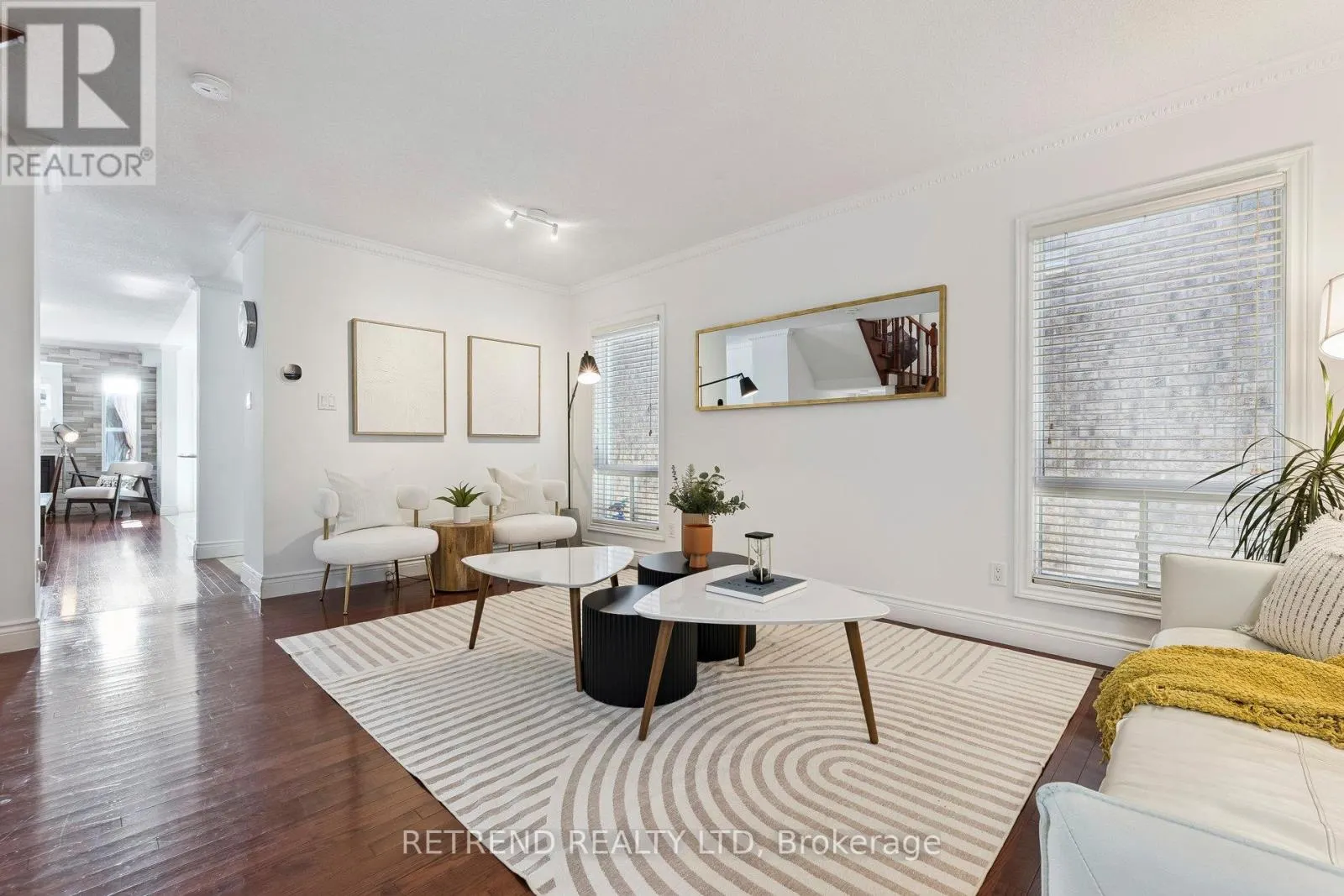 721 SWAN PLACE