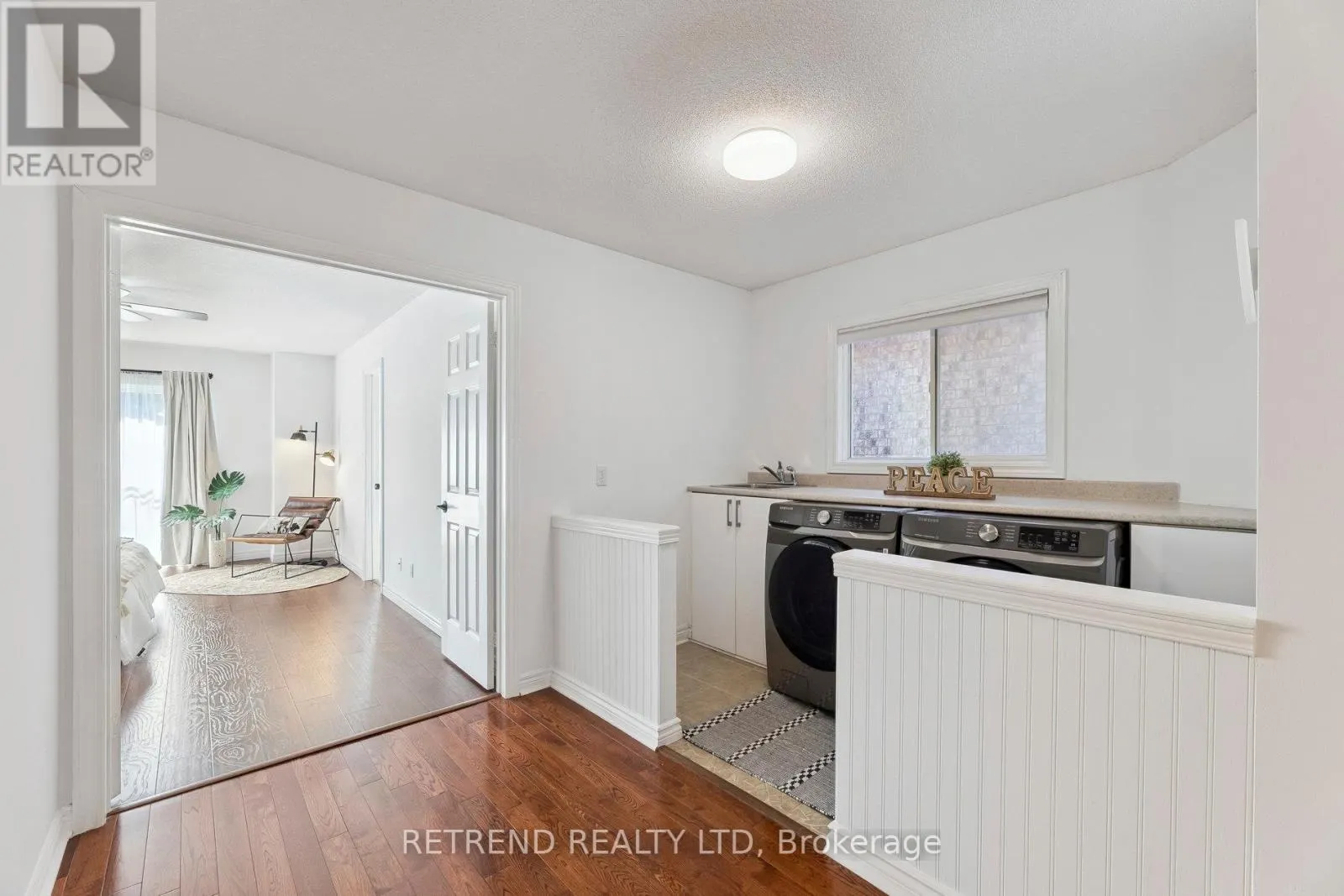 721 SWAN PLACE