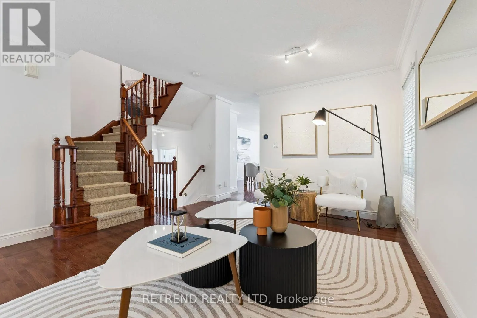 721 SWAN PLACE