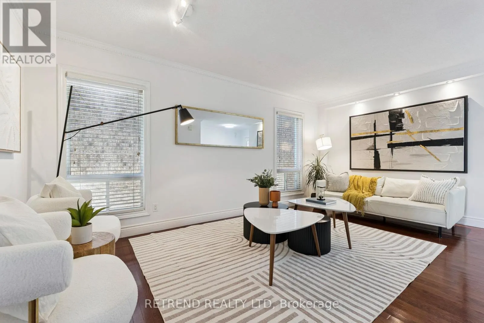 721 SWAN PLACE