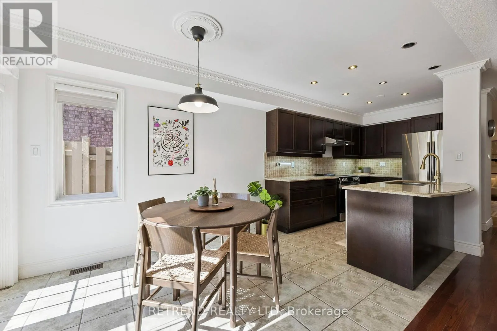 721 SWAN PLACE
