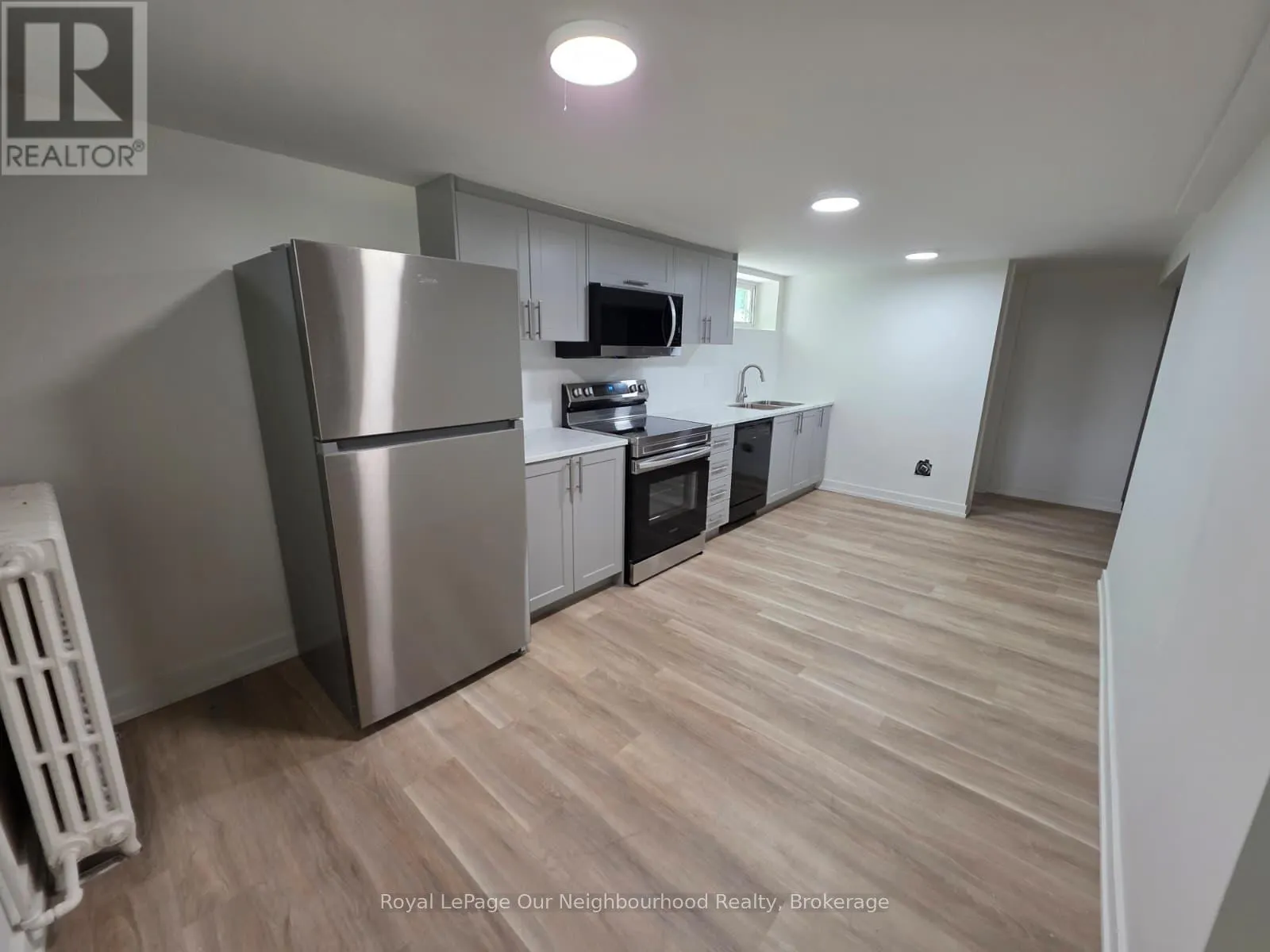 LOWER - 32 MARCHINGTON CIRCLE