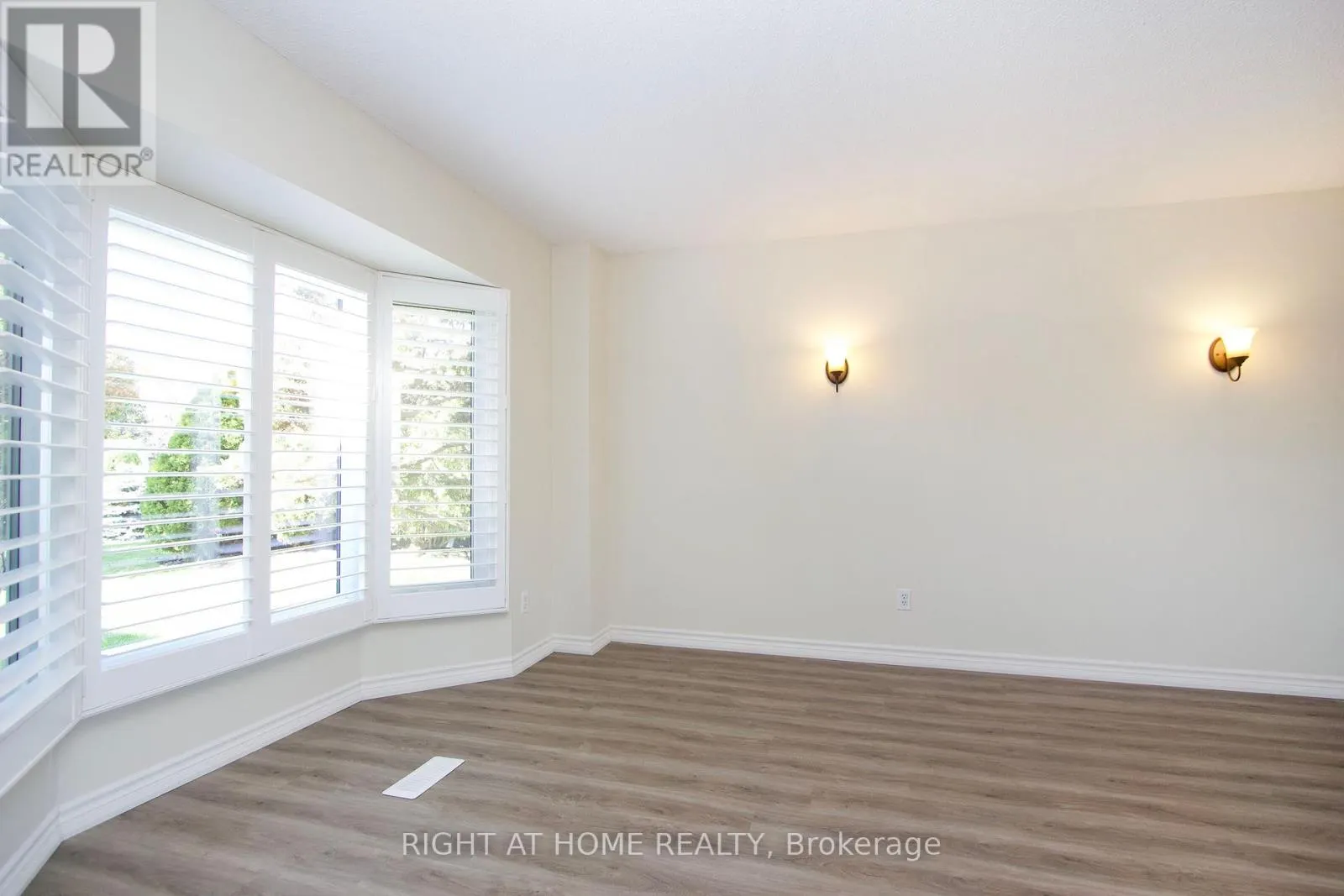 102 HIALEAH CRESCENT