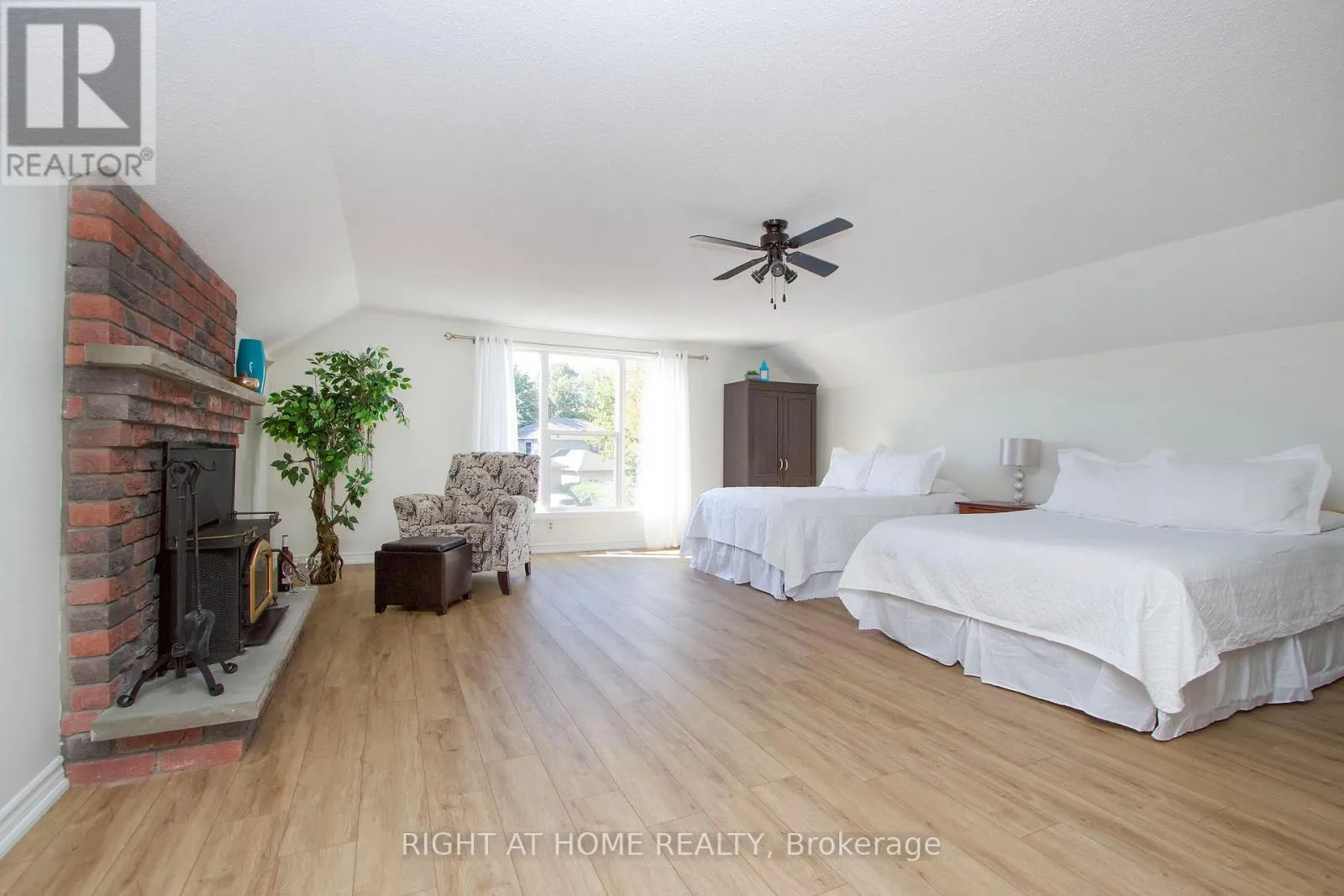 102 HIALEAH CRESCENT