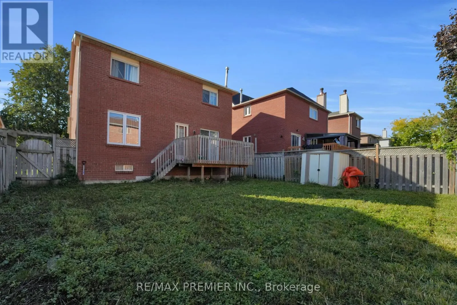 6 HEARNE CRESCENT