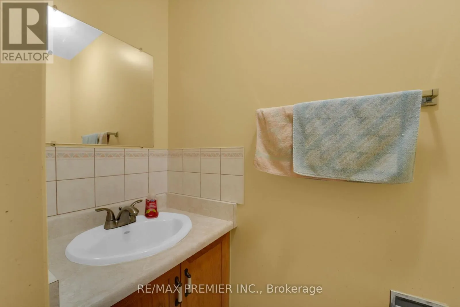 6 HEARNE CRESCENT