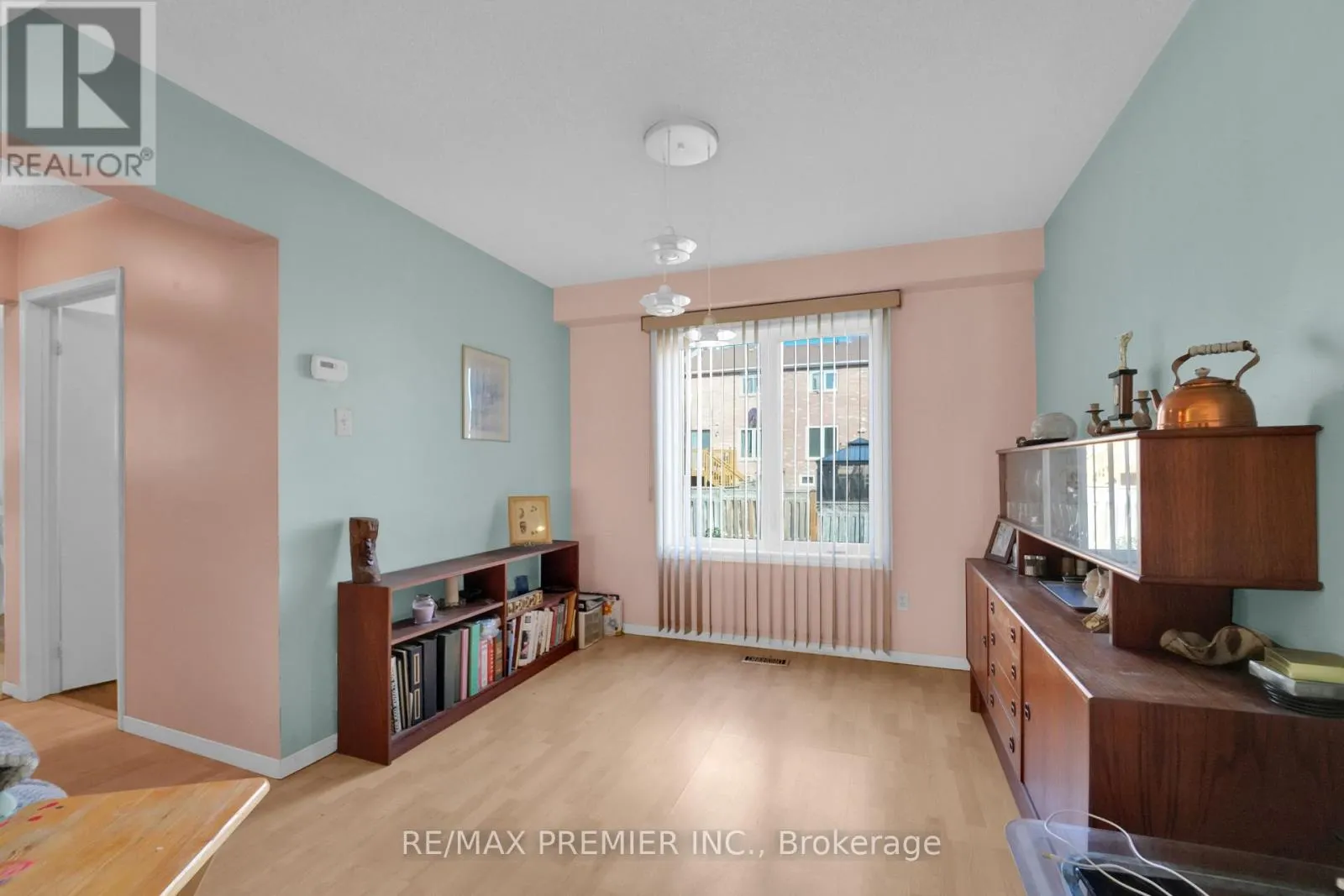6 HEARNE CRESCENT
