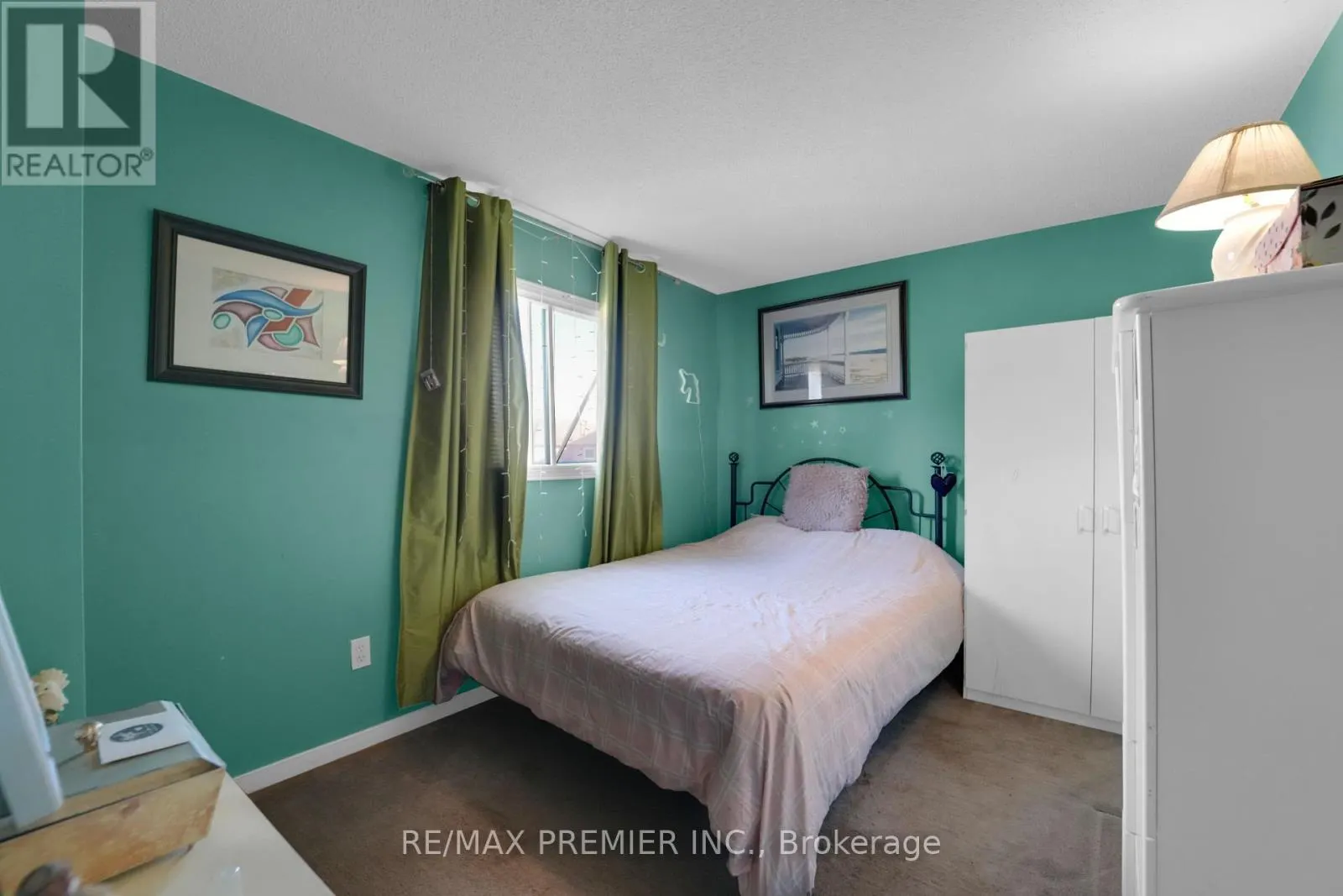 6 HEARNE CRESCENT
