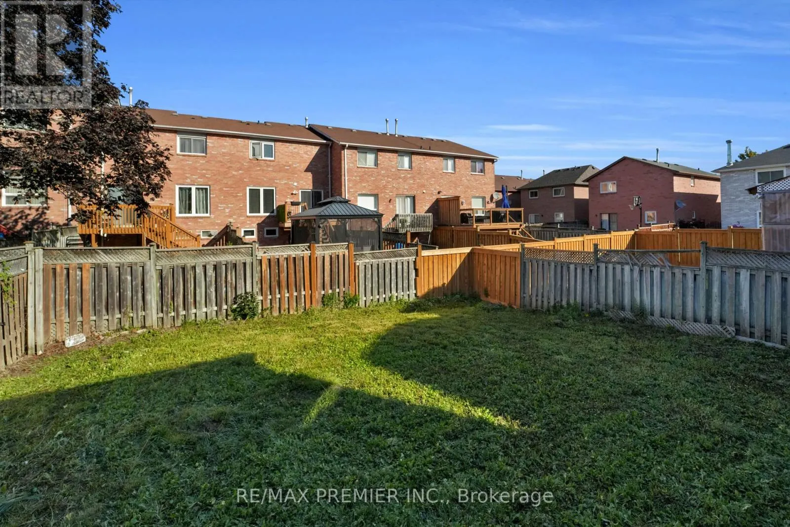6 HEARNE CRESCENT