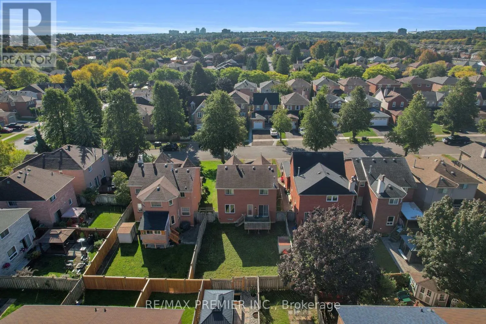 6 HEARNE CRESCENT