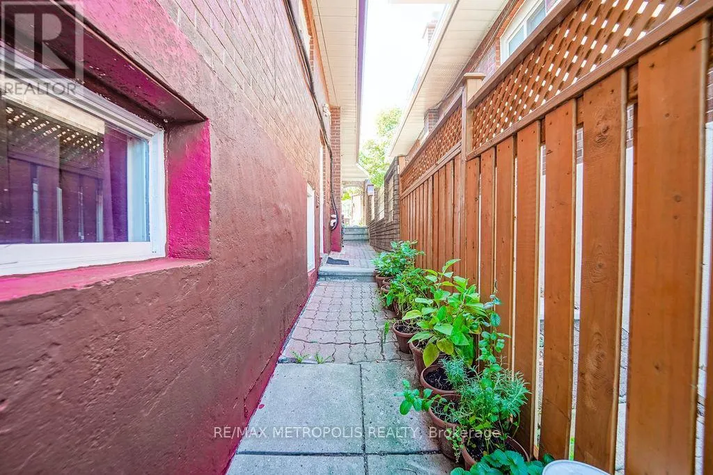 575 BELLAMY ROAD N
