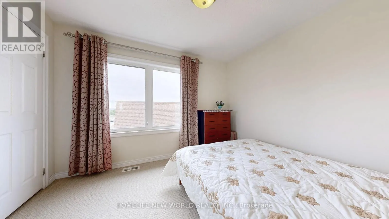 49 KAWNEER TERRACE