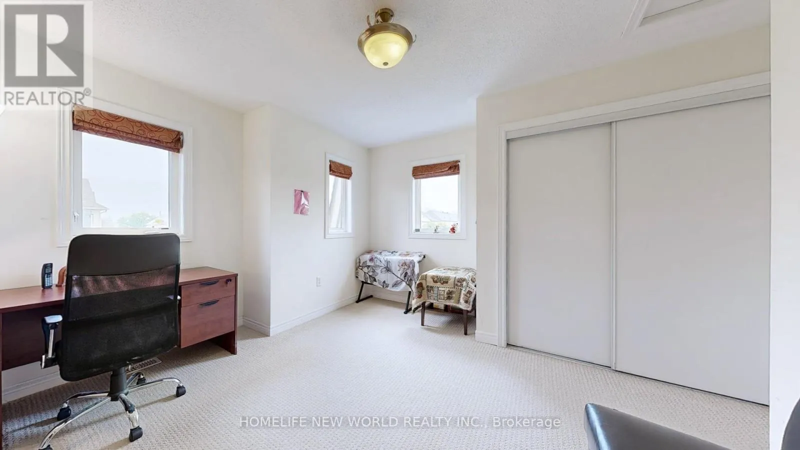 49 KAWNEER TERRACE