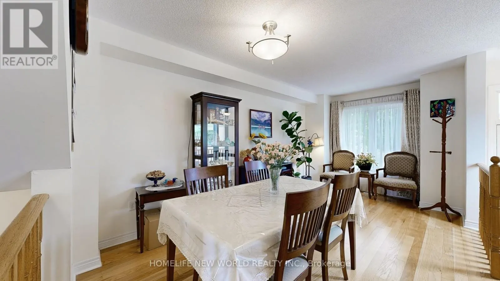 49 KAWNEER TERRACE
