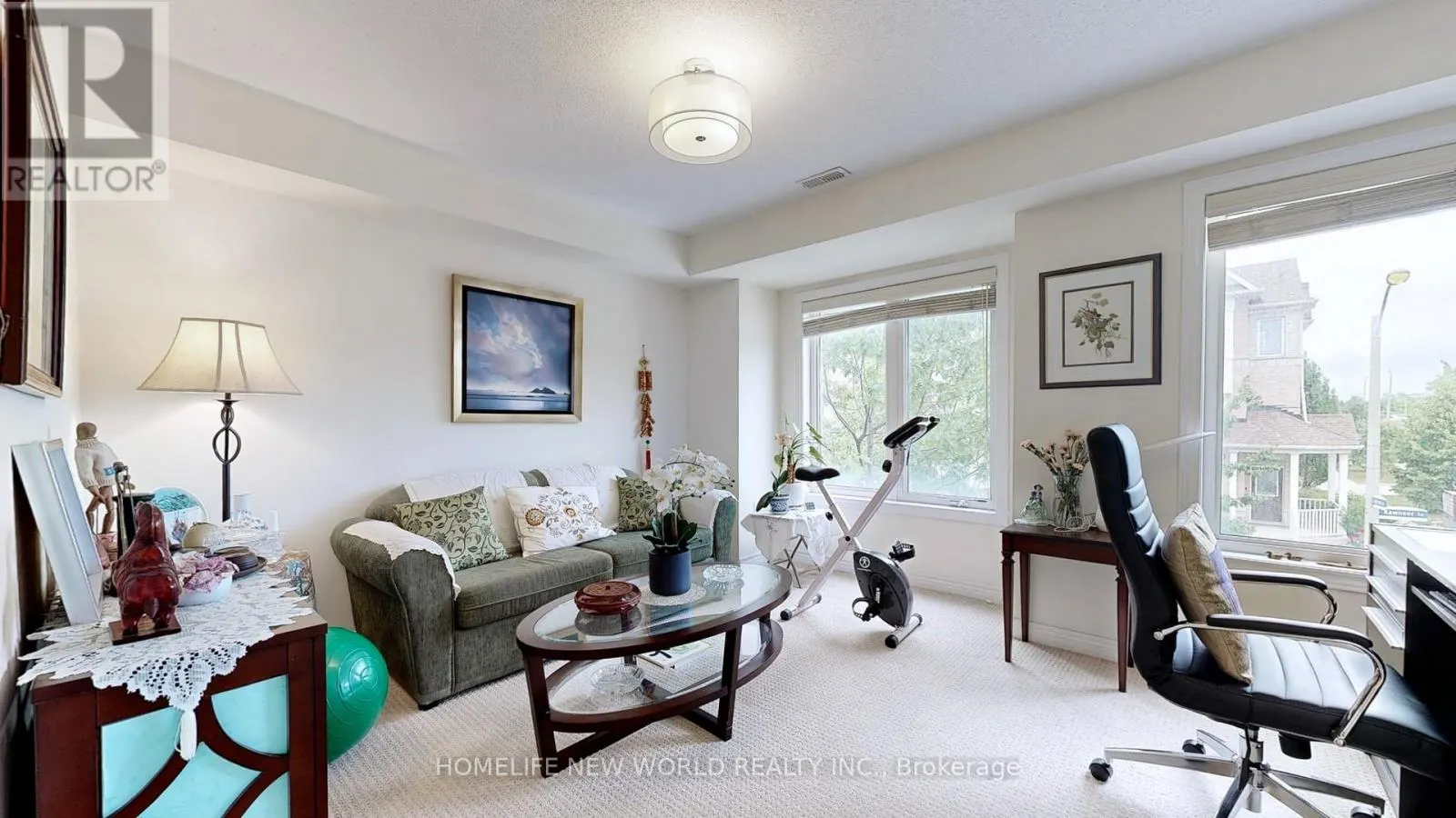 49 KAWNEER TERRACE