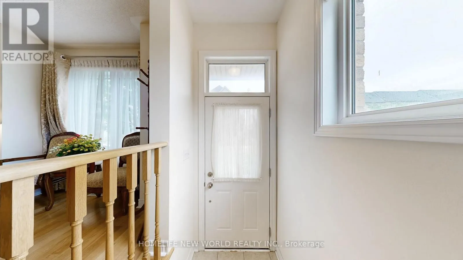 49 KAWNEER TERRACE