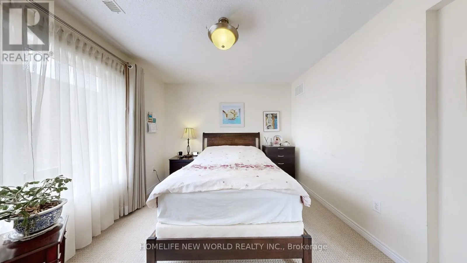 49 KAWNEER TERRACE