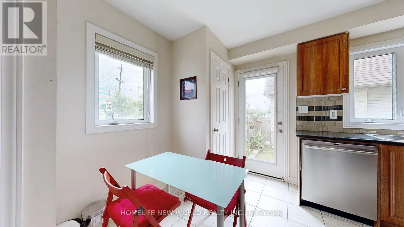 49 KAWNEER TERRACE