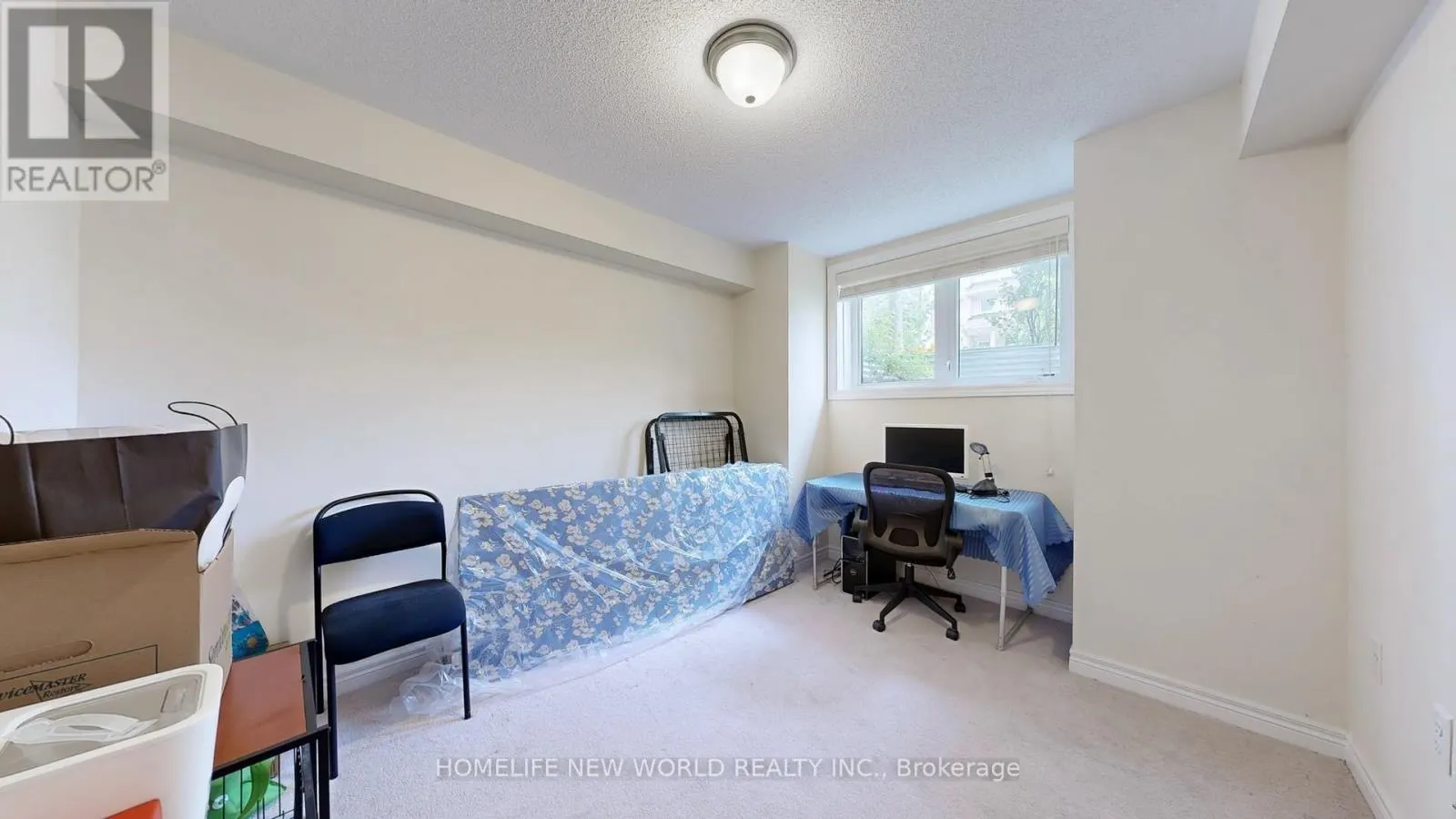 49 KAWNEER TERRACE