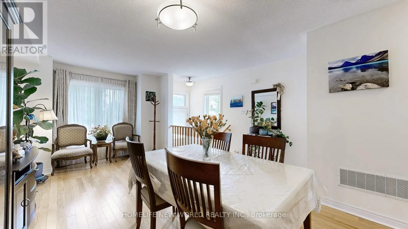 49 KAWNEER TERRACE
