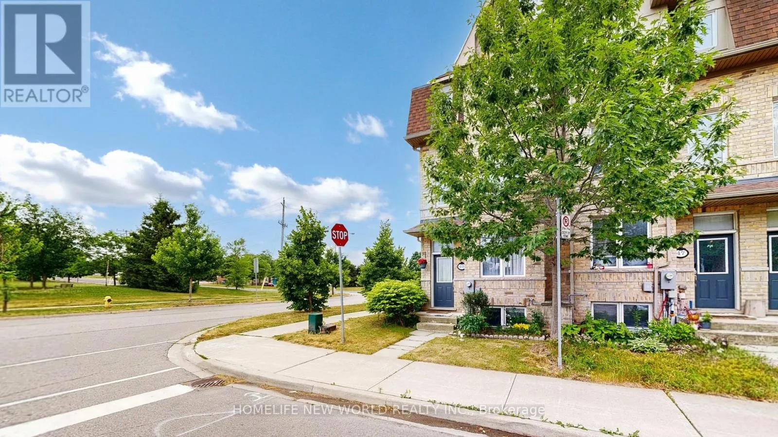 49 KAWNEER TERRACE