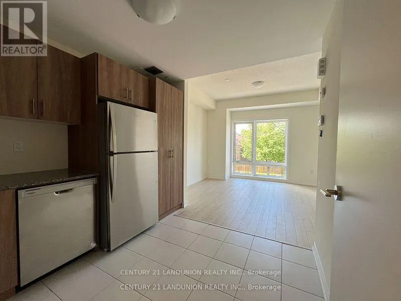 15 - 255 MCLEVIN AVENUE