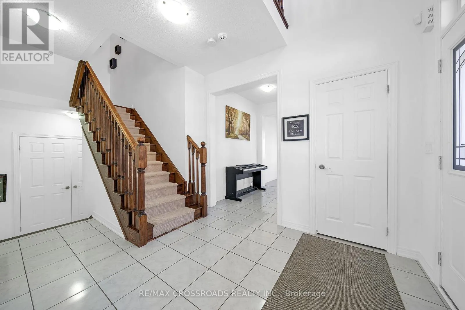 156 MCDONALD CRESCENT