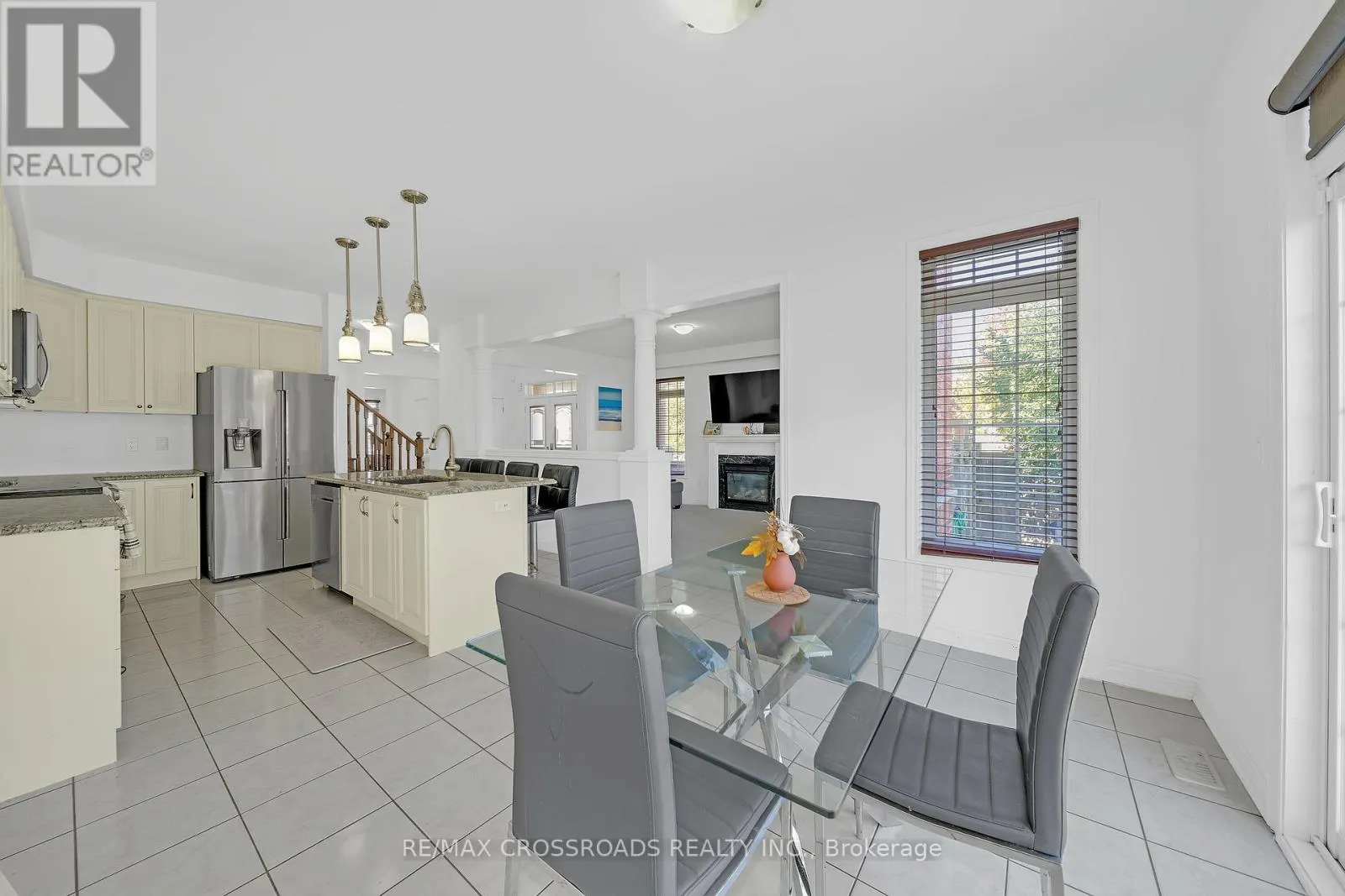 156 MCDONALD CRESCENT