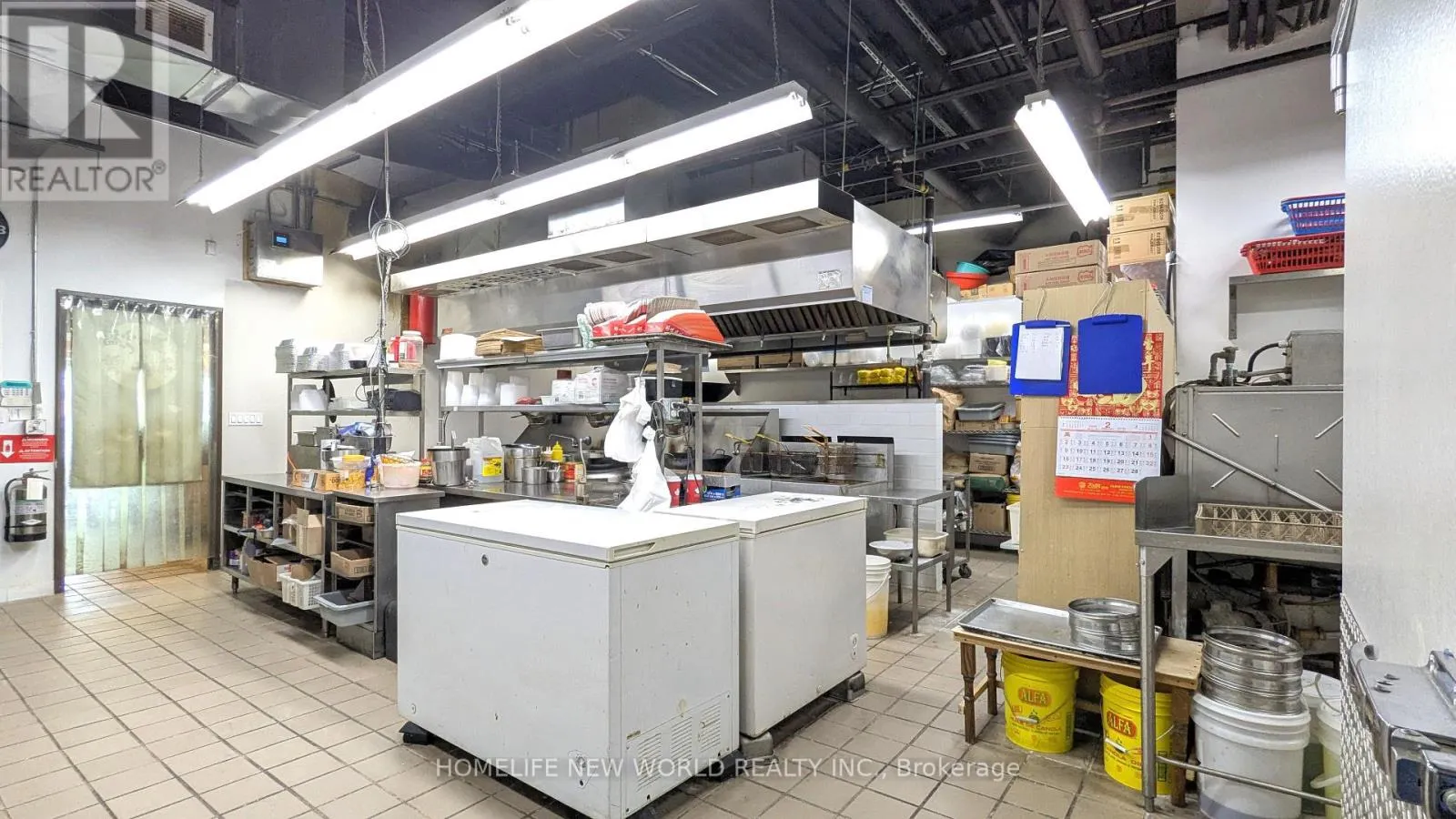 1016AB - 91 RYLANDER BOULEVARD