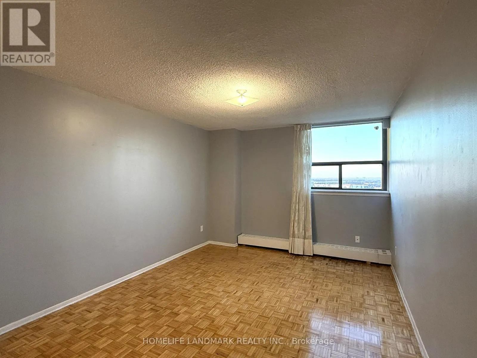 1701 - 100 WINGARDEN COURT
