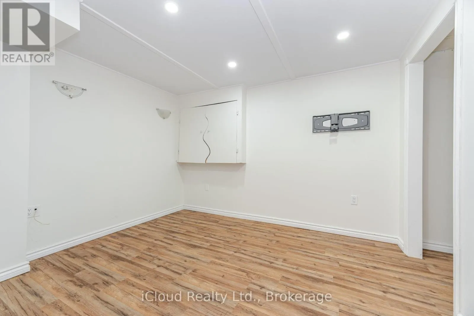 BASEMENT - 2015 SHAY DRIVE