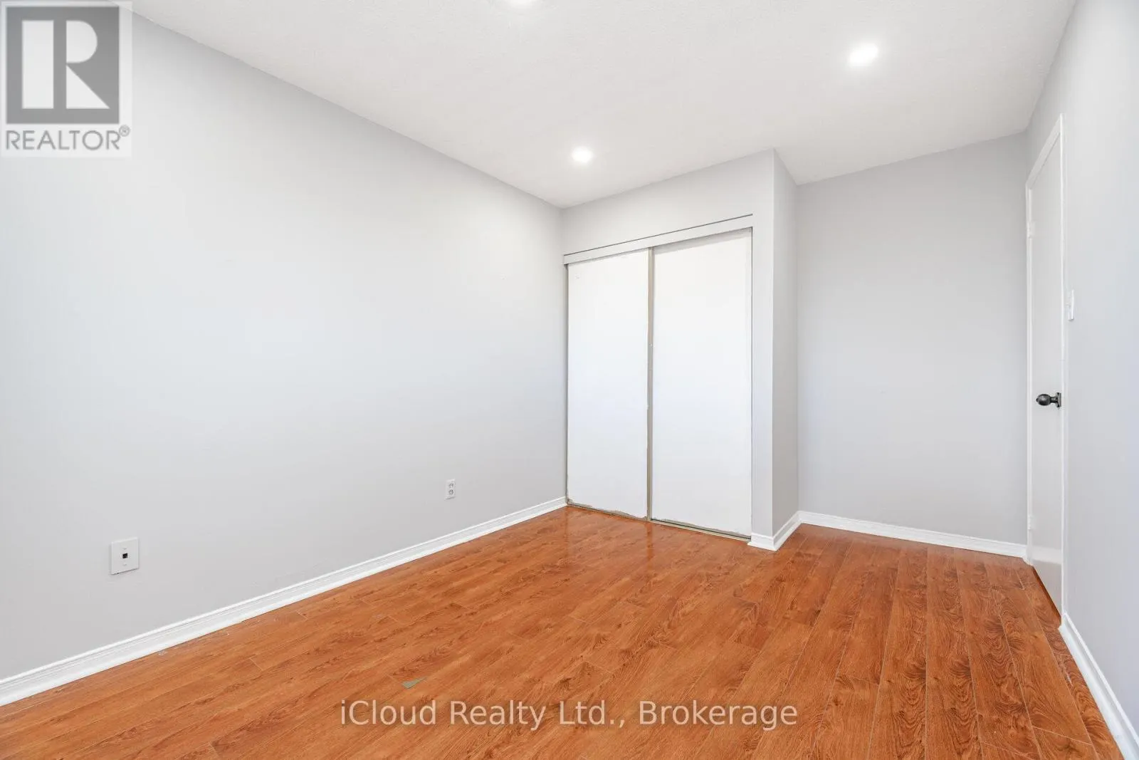 UPPER LVL - 2015 SHAY DRIVE
