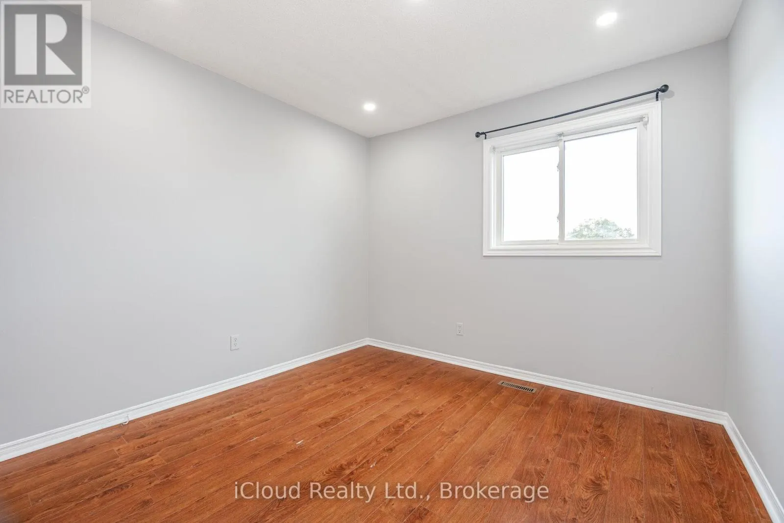 UPPER LVL - 2015 SHAY DRIVE