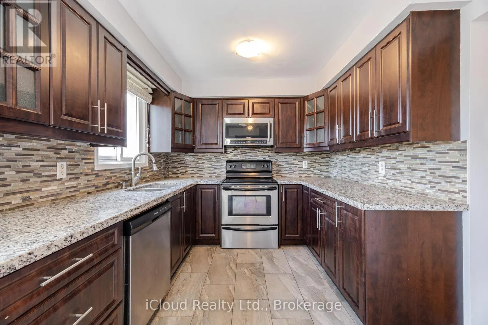 UPPER LVL - 2015 SHAY DRIVE