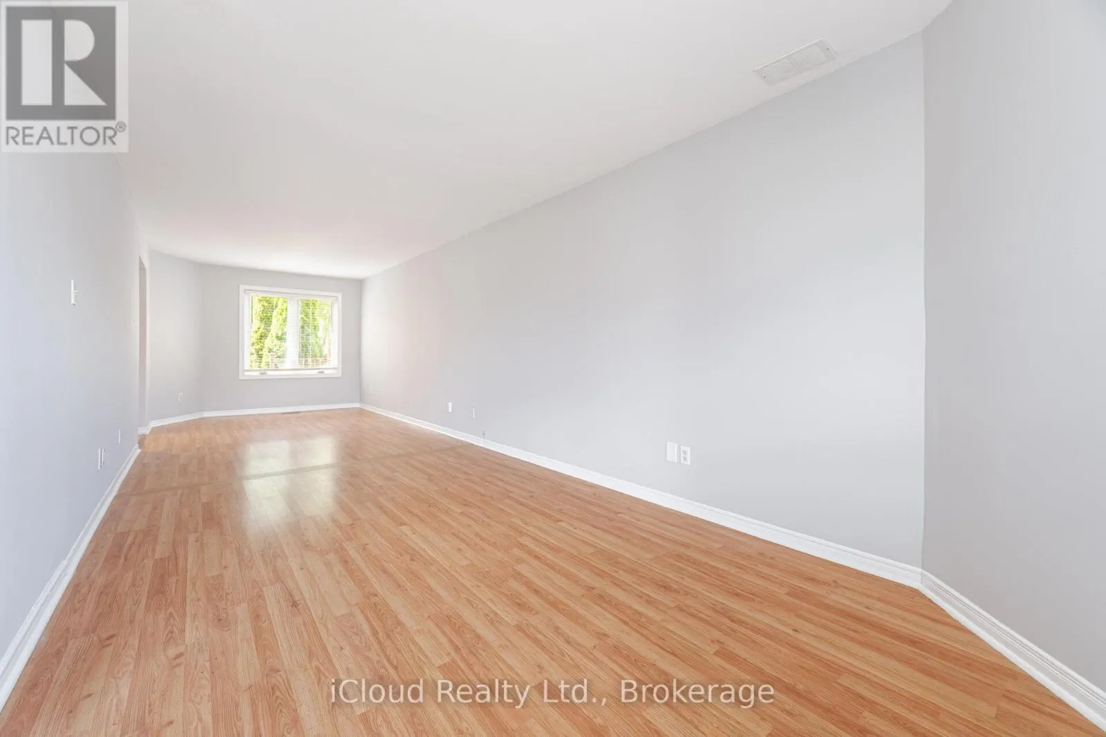 UPPER LVL - 2015 SHAY DRIVE