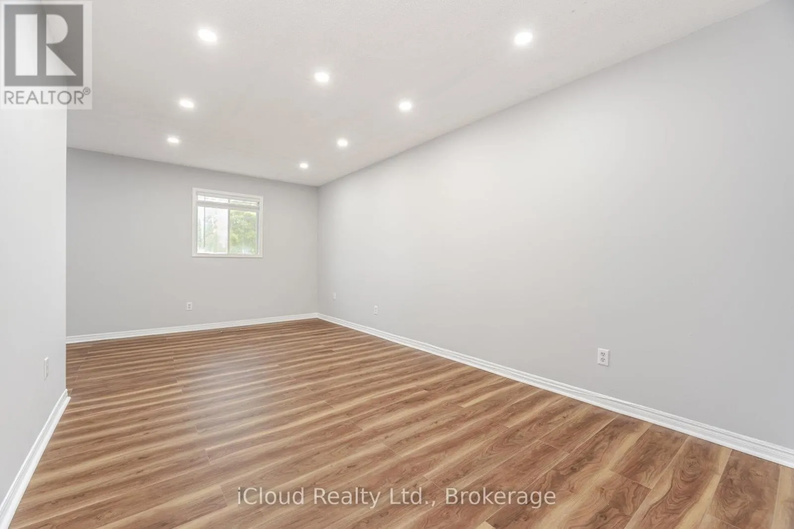 UPPER LVL - 2015 SHAY DRIVE