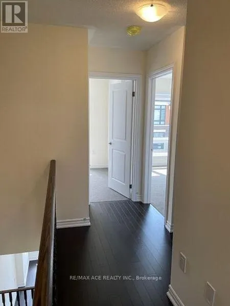 39 LAKE TRAIL WAY
