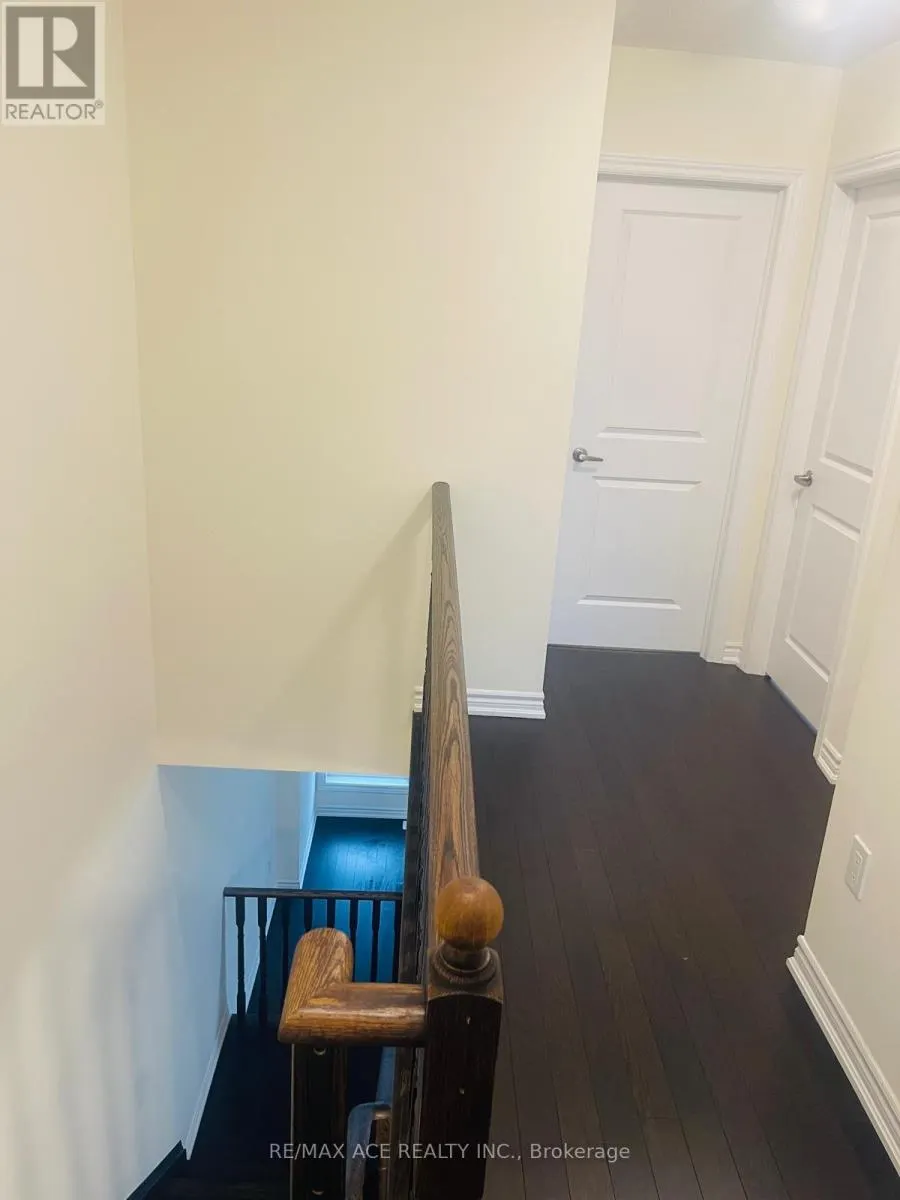 39 LAKE TRAIL WAY