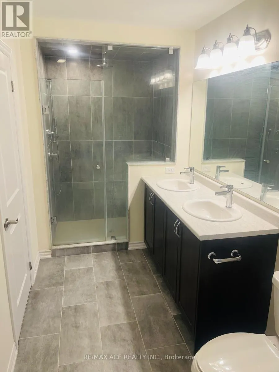39 LAKE TRAIL WAY
