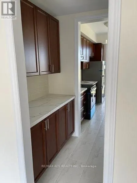 39 LAKE TRAIL WAY