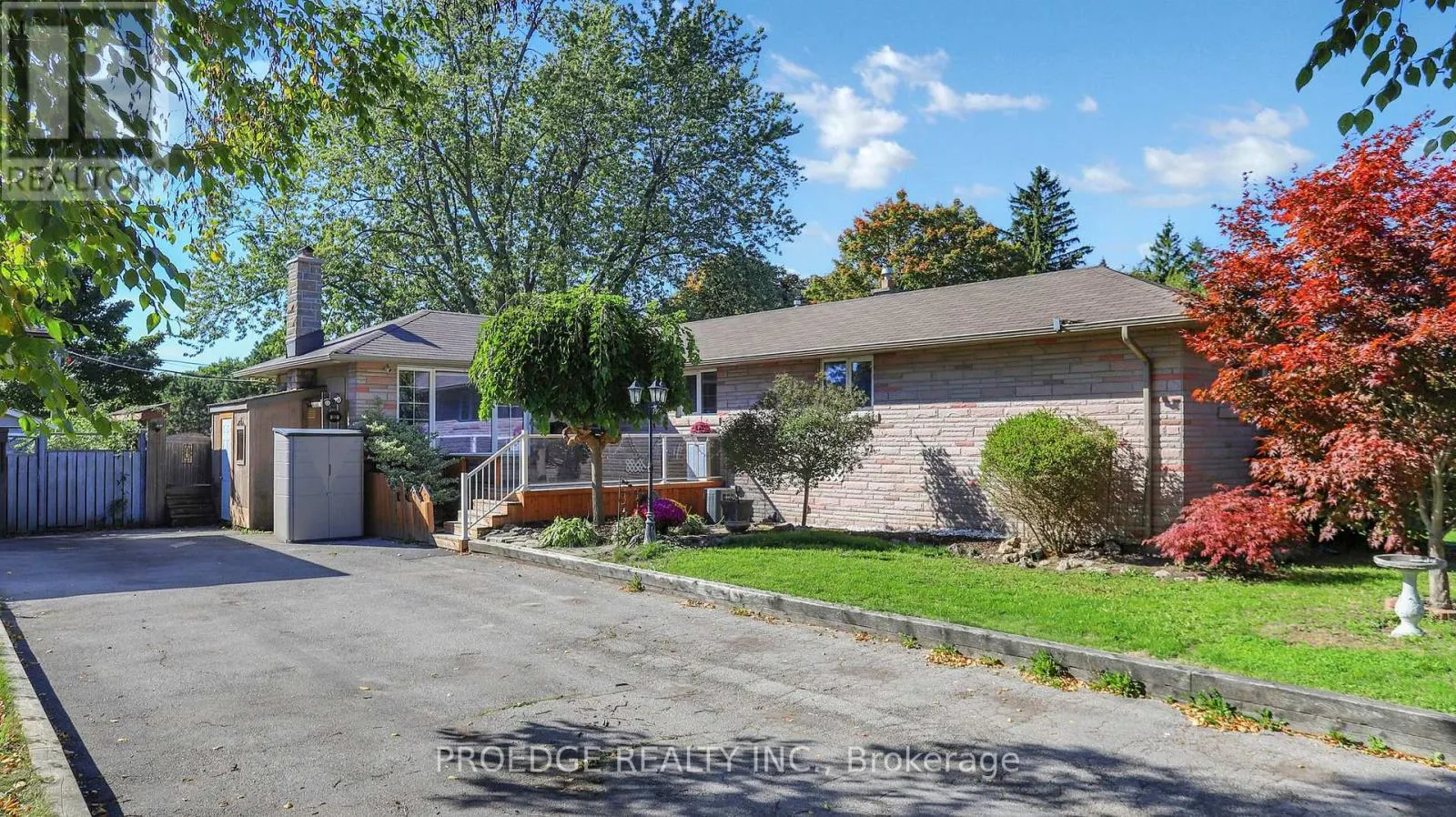 262 RANDALL CRESCENT