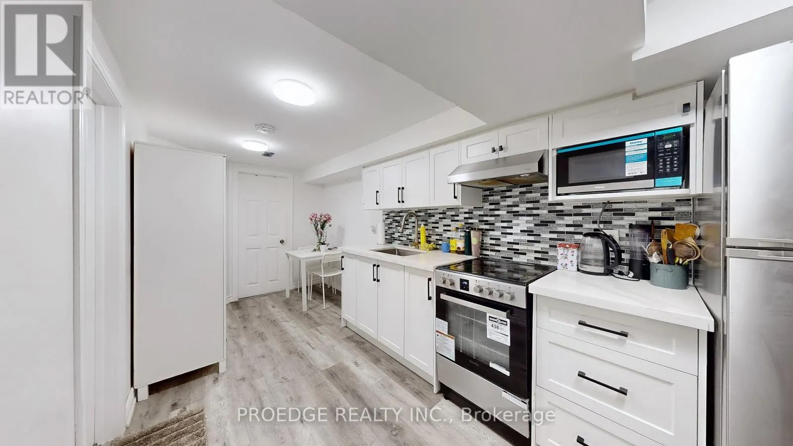 262 RANDALL CRESCENT