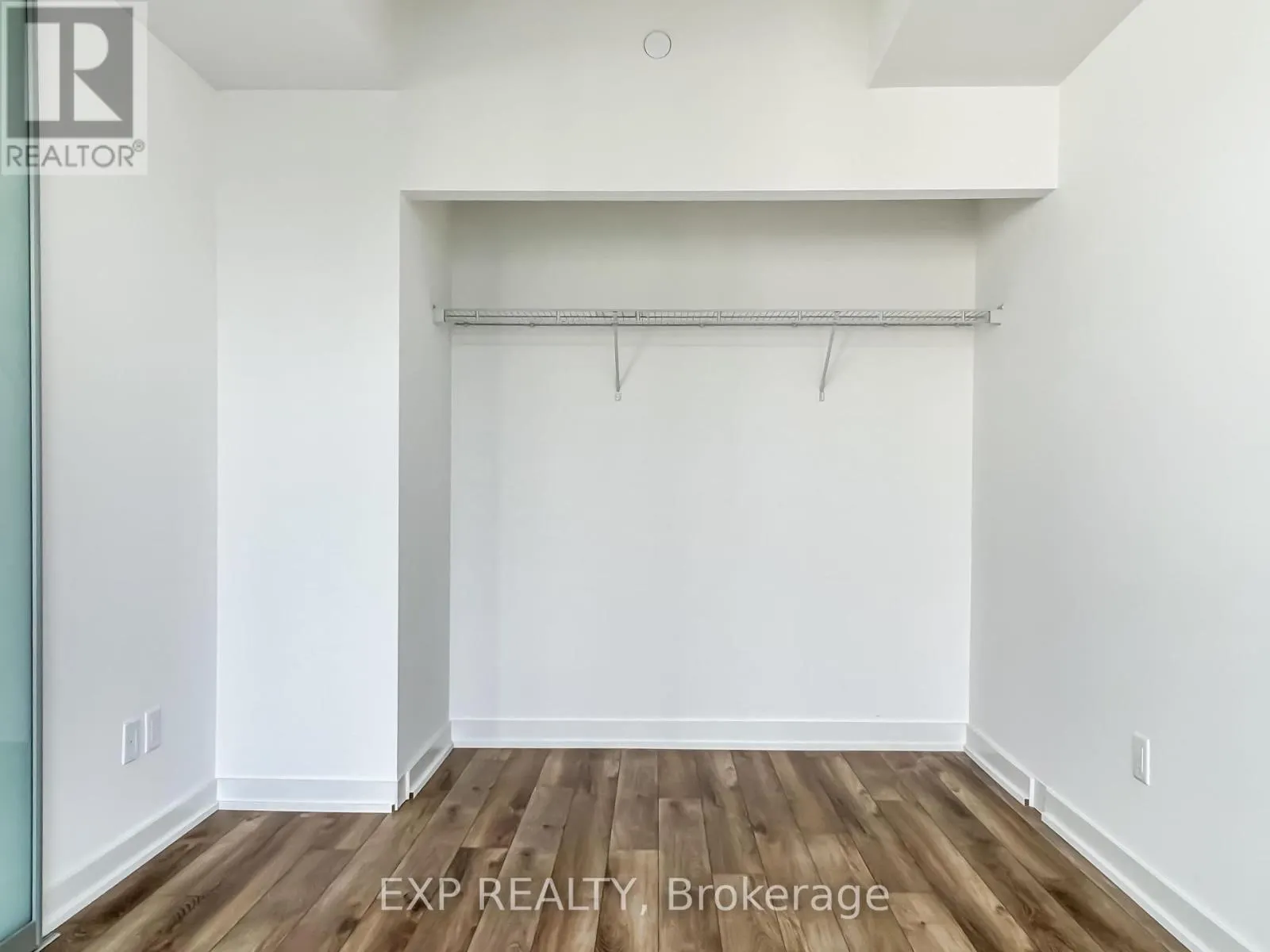 706 - 45 BASEBALL PLACE