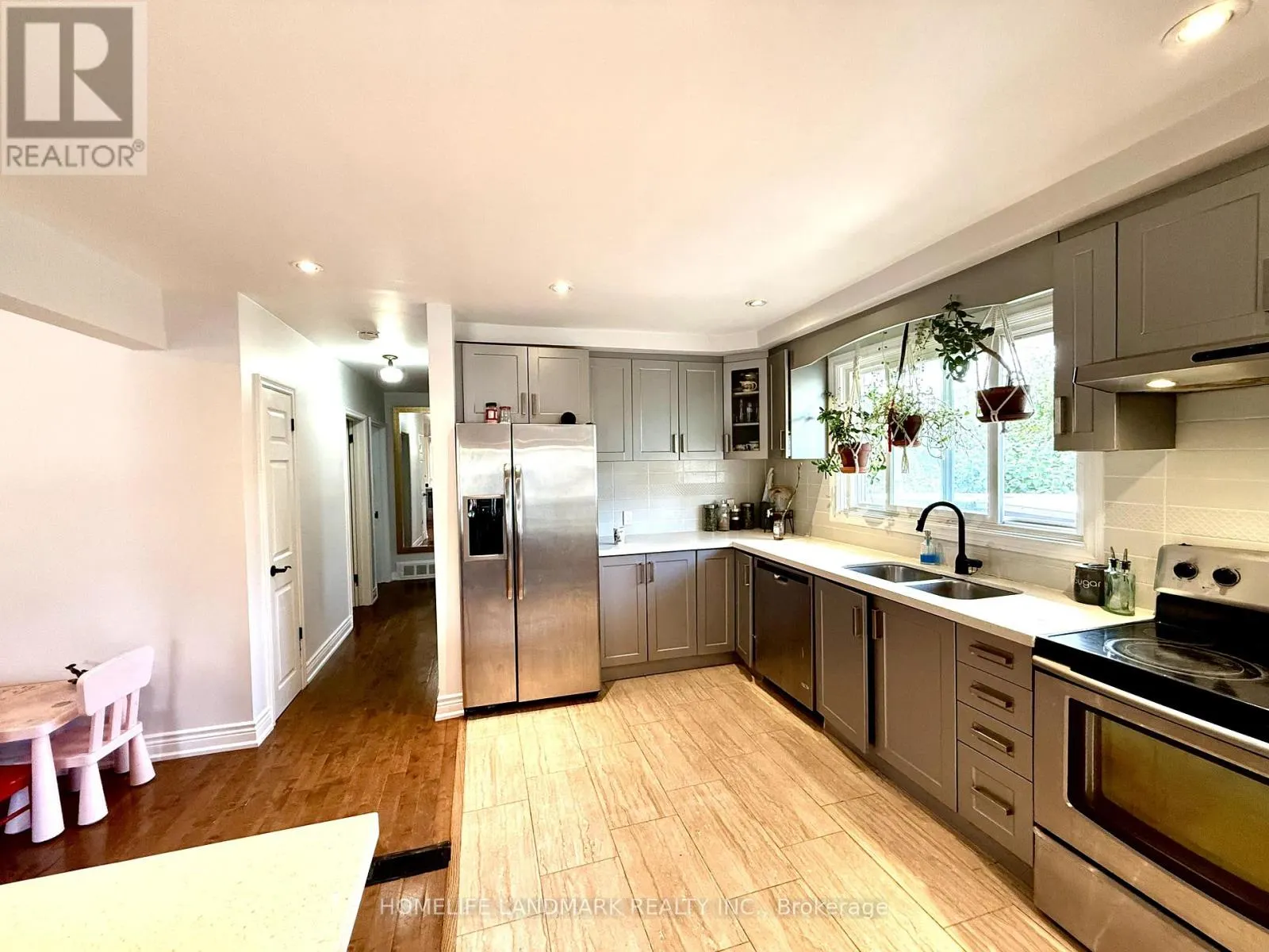 3 COLONY ROAD