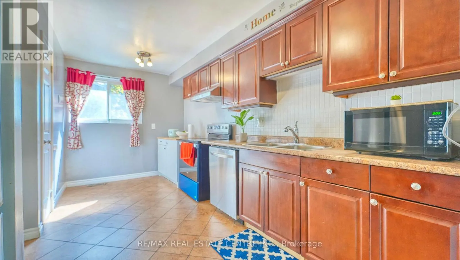12 - 1945 DENMAR ROAD