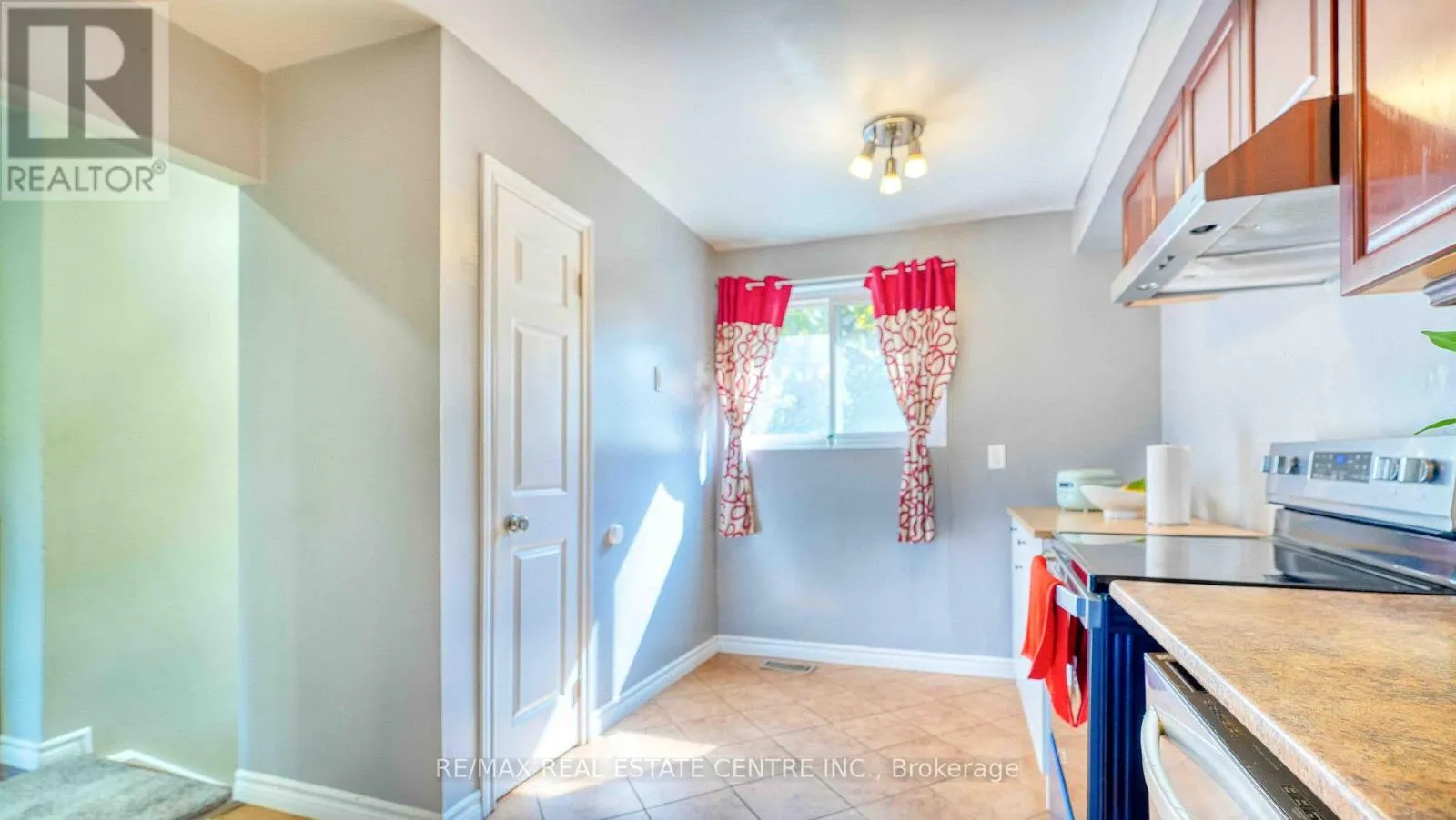 12 - 1945 DENMAR ROAD